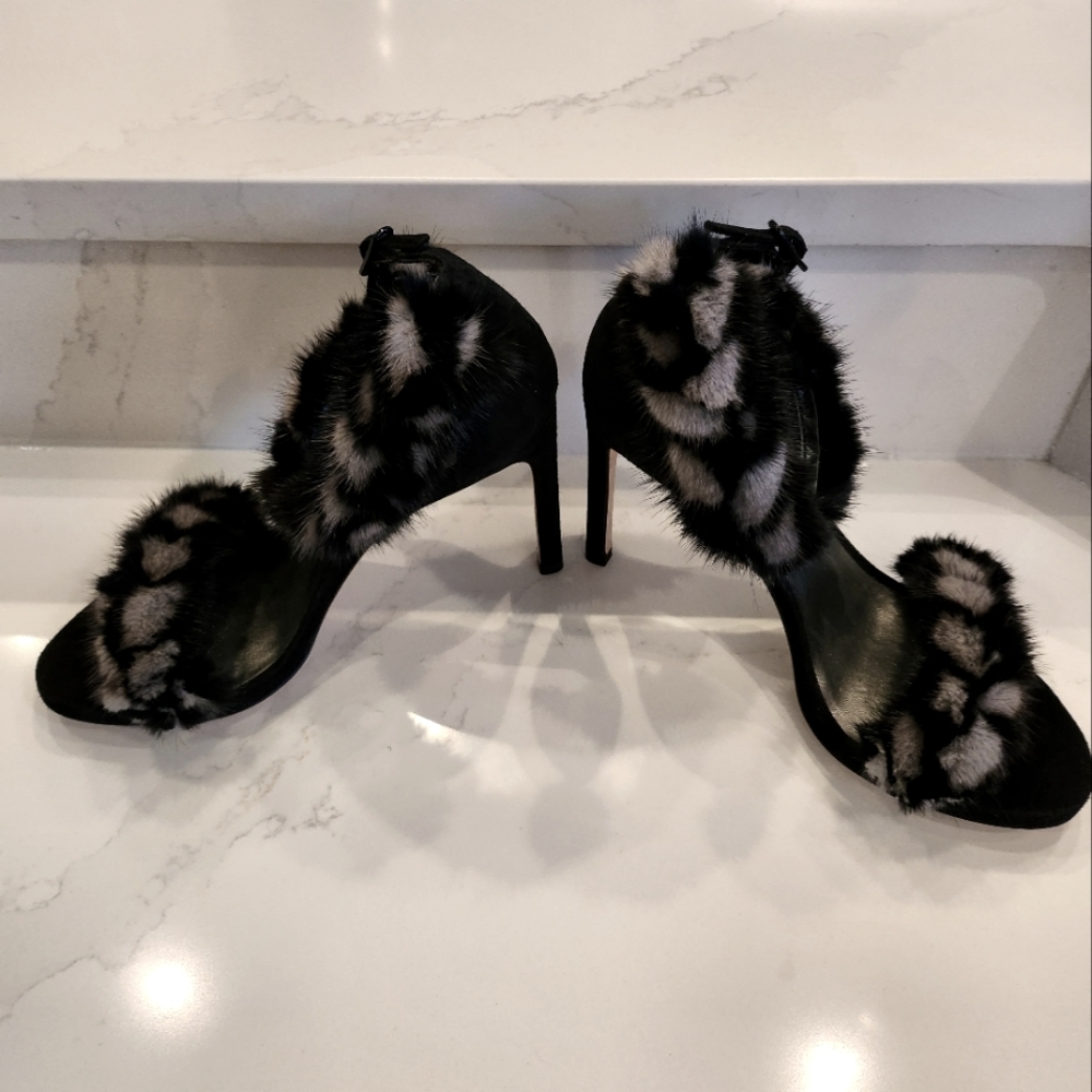 Stuart Weitzman New Without Box Mink Fur Heels - image 3